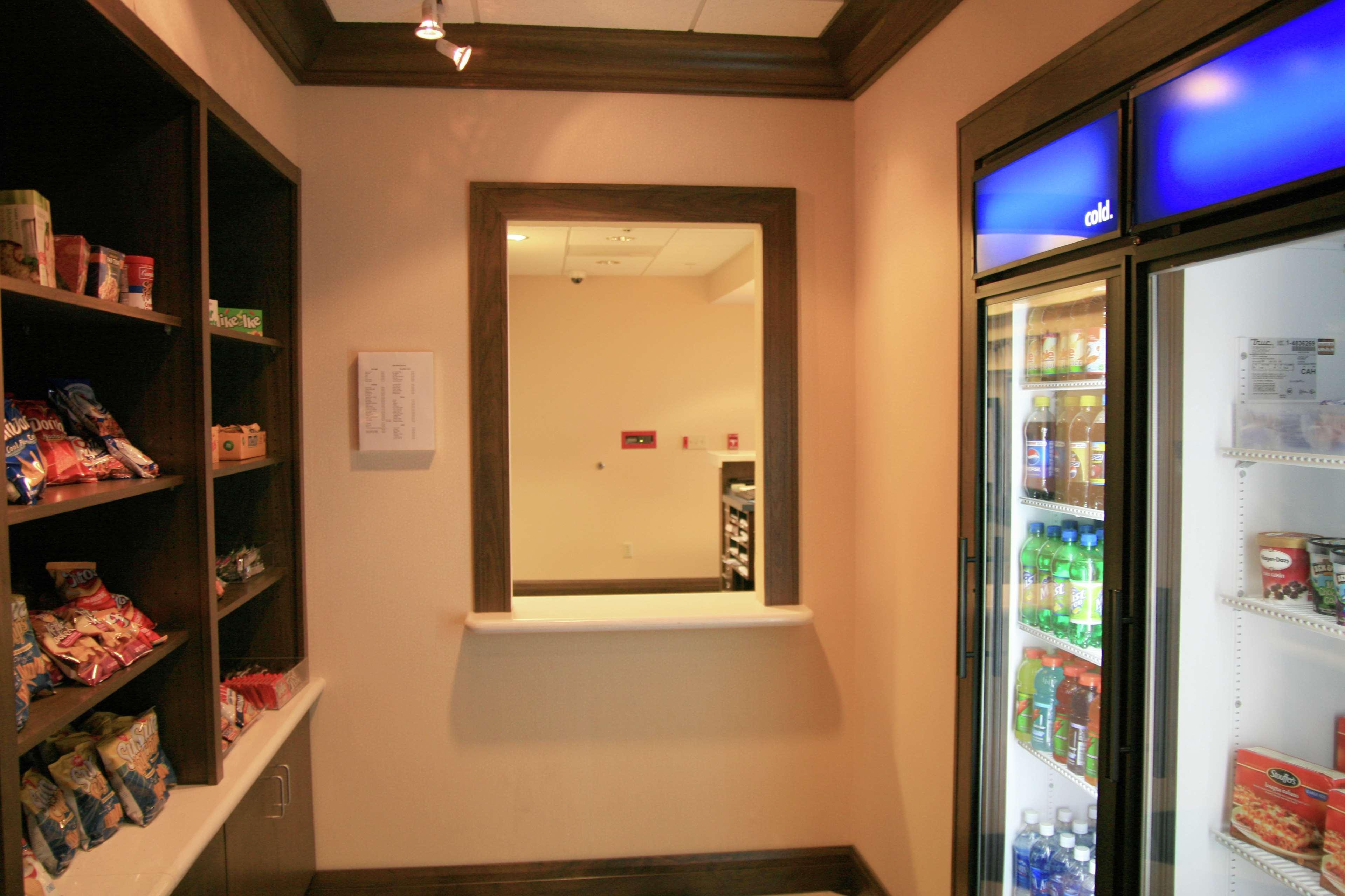 拉斯维加斯红岩/萨默林汉普顿假日及套房酒店 外观 照片